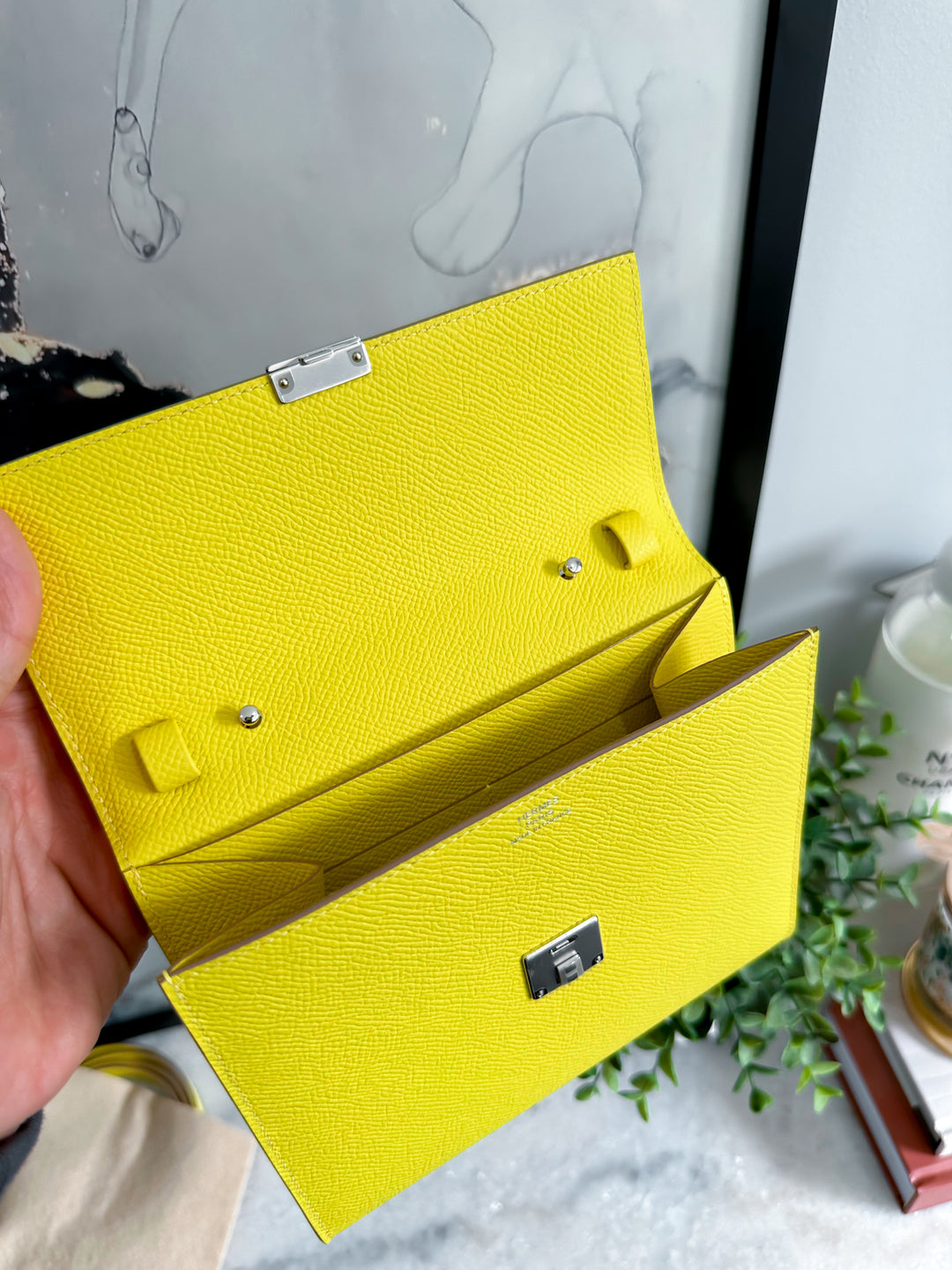 H CLIC 16 WALLET ON STRAP LIME EPSOM PHW (B 2023)