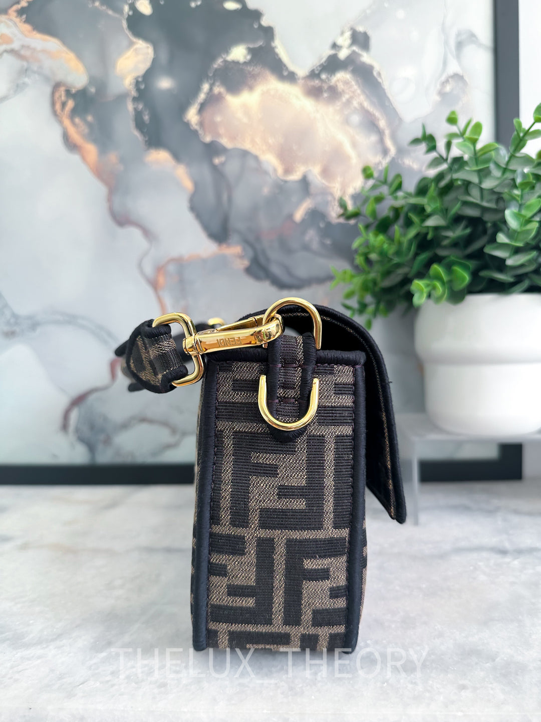 FENDI FF MEDIUM BAGUETTE