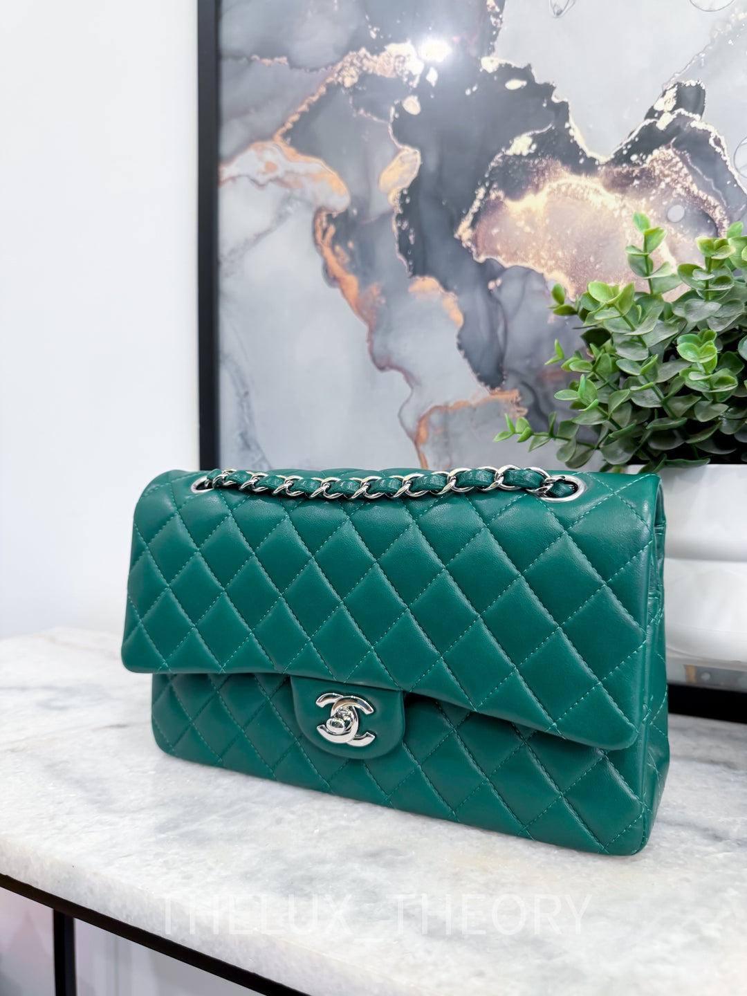 DARK GREEN MEDIUM CLASSIC DOUBLE FLAP LAMBSKIN SILVER HARDWARE (25 SERIES)