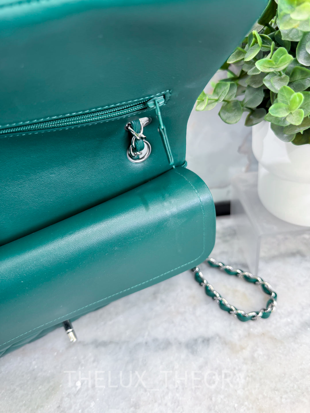 DARK GREEN MEDIUM CLASSIC DOUBLE FLAP LAMBSKIN SILVER HARDWARE (25 SERIES)