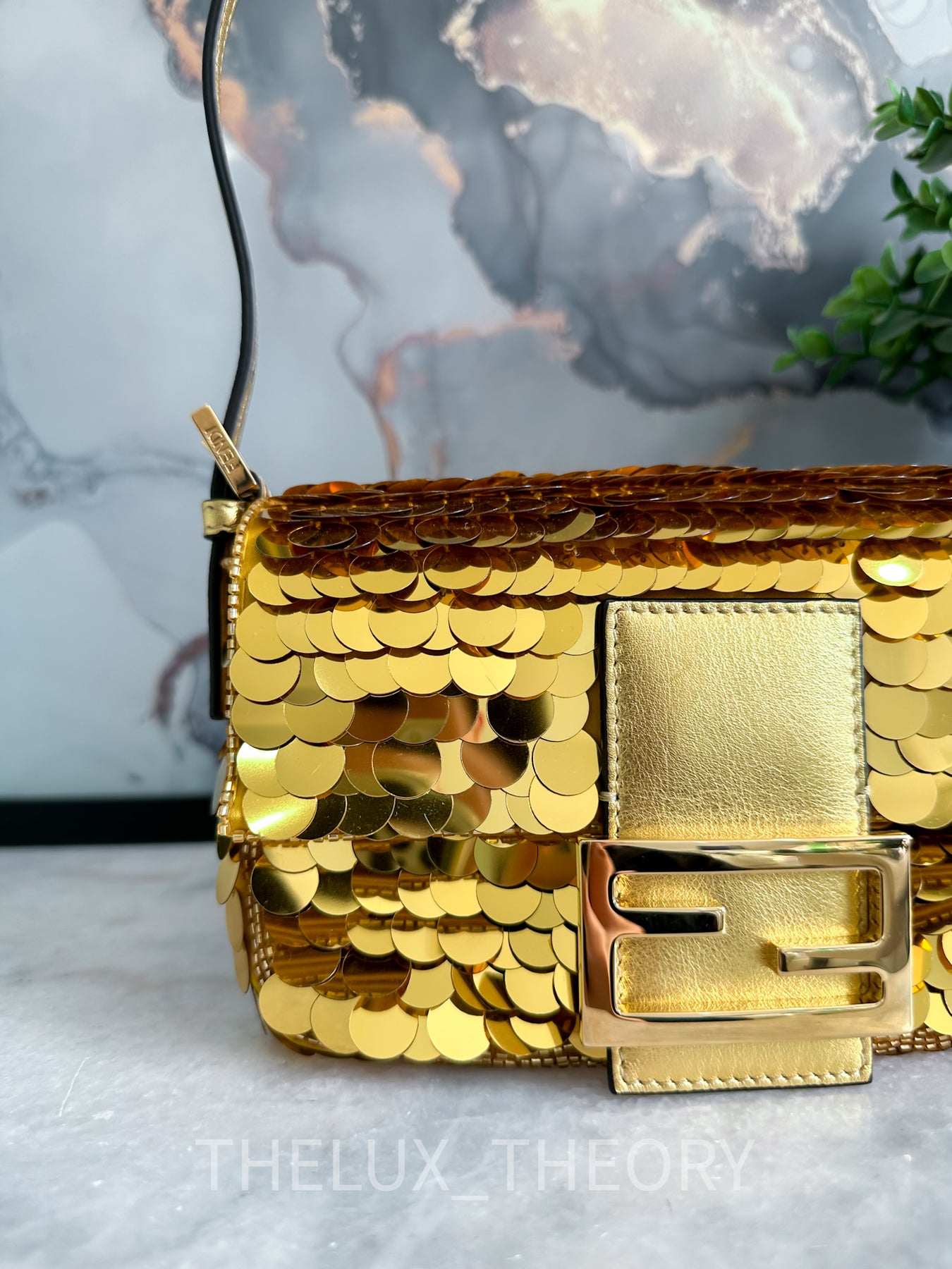 Baguette glitter handbag Fendi Gold in Glitter - 24186205