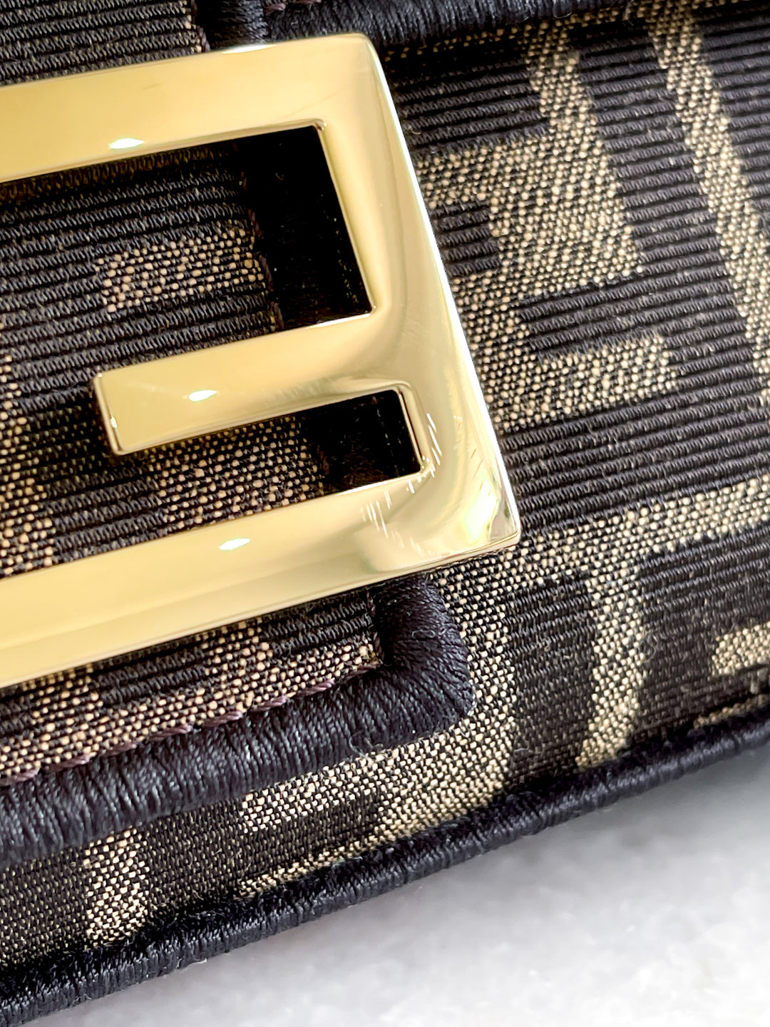 FENDI BAGUETTE MEDIUM JACQUARD FF FABRIC